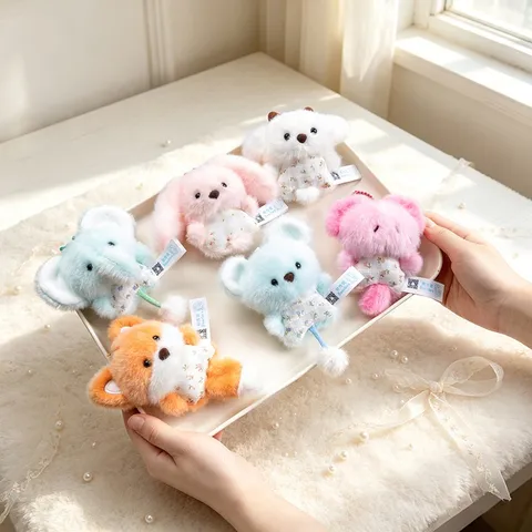 Portachiavi in Peluche Animale Morbido Carino Poliestere Stampato Stella Coniglio Maiale Elefante Topo Axolotl Ciondolo
