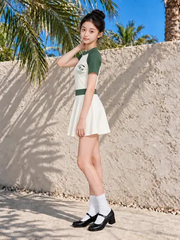 Girls Swimwear Short Sleeve Zipper Top And Shorts Skirt Style Dark Green Cream White Palm Tree Print Quick Dry Beach Swimsuit