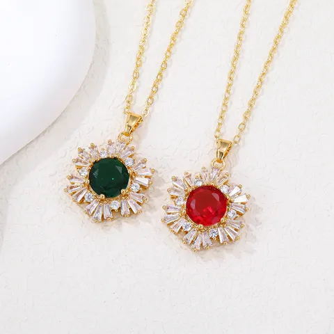Light Luxury Sunflower Colored Zircon Pendant Gold Plated Copper Necklace Elegant Fashion Jewelry Gift Accessory