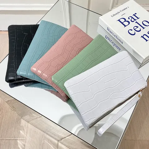 Women Fashion PU Leather Crocodile Pattern Envelope Clutch Bag Casual Zipper Wrist Strap Mobile Phone Purse