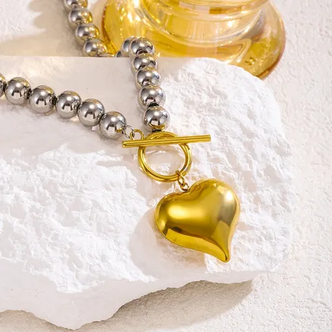 Collana di Perline Bicolore in Aciaio Inossidabile Minimalista da Donna con Ciondolo a Cuore Dorato Gioiello