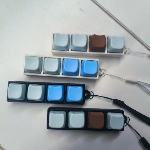 Luminous Four Key Mechanical Keyboard Fidget Clicker Stress Relief Toy Portable Desktop Decompression Keychain