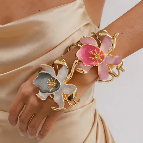 Vintage Open Cuff Bracelet For Women Retro Alloy Dripping Oil Flower Hollow Cross Adjustable Fashion Jewelry