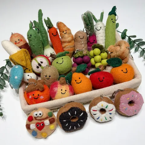 Handmade Wool Felt Cute Vegetable Fruit Food Keychain Bag Charm Creative Cartoon Plush Pendant Backpack Decoration Gift