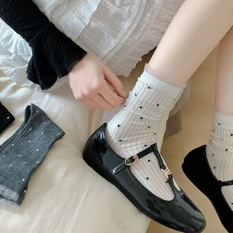 Women Cute Polka Dot Lace Trim Crew Socks Cotton Blend Breathable Spring Summer Casual Stacked Socks Fashion Hosiery