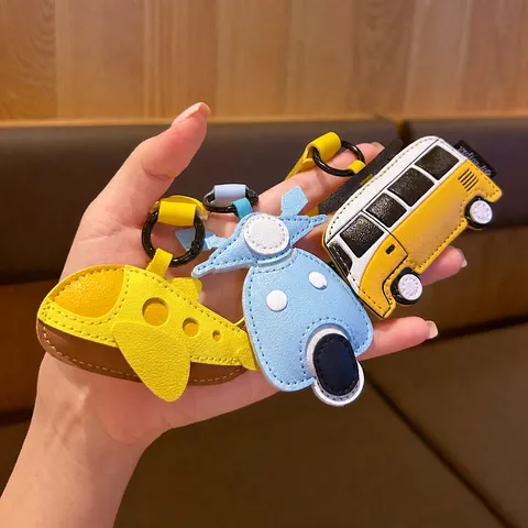 Kreativer Lederfahrzeug Schlüsselanhänger Cartoon Flugzeug Bus Auto Tasche Anhänger Süßer Schlüsselring Mode Zubehör Geschenk