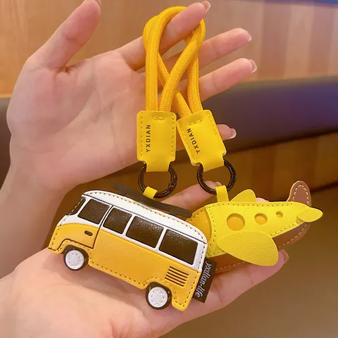 Kreativer Lederfahrzeug Schlüsselanhänger Cartoon Flugzeug Bus Auto Tasche Anhänger Süßer Schlüsselring Mode Zubehör Geschenk