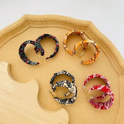 Retro Fabric Printed Circular Earrings European American Minimalist Geometric Chic Fashion Design Versatile Women Jewelry
