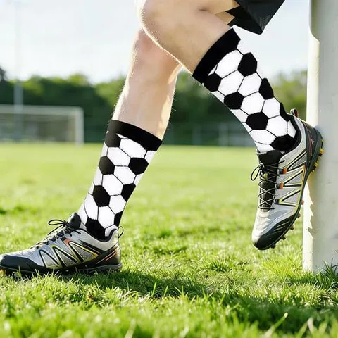 Unisex Sport Soccer Socks Breathable Combed Cotton Black And White Grid Athletic Crew Socks For Football Training