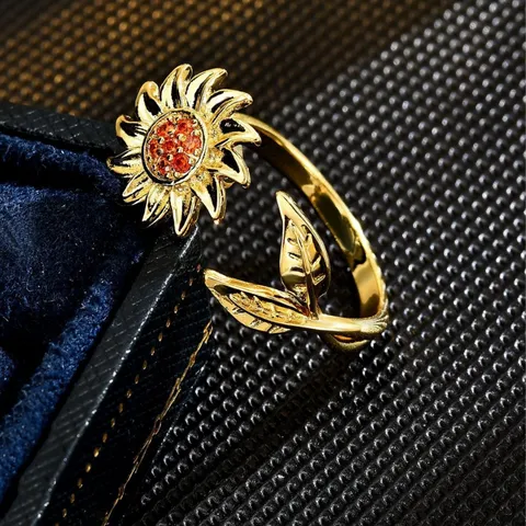 Fashion Decompressing Sunflower Leaf Open Ring For Women Copper Rhinestone Adjustable Finger Ring Jewelry