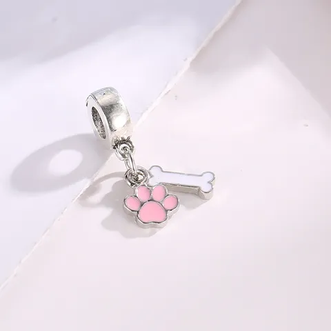 Süßer Rosa Hundepfotenabdruck Und Weißer Knochen Tropföl Legierung Anhänger DIY Charm Für Armband Halskette Haustierliebhaber Schmuck