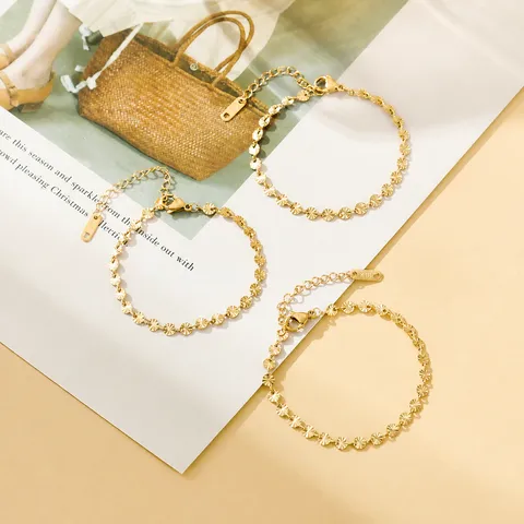 Conjunto De Pulsera Y Collar Con Relieve De Camelia De Acero Inoxidable Chapado En Oro De 18K Joyería De Moda Versátil Para Mujer