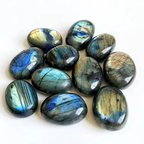 Spécimen Minéral de Pierre Brute en Cristal de Labradorite Naturelle Pierre de Paume Polie Pierre de Guérison Décoration de Bureau à Domicile