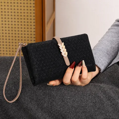 Portafoglio Lungo da Donna Chic in Pelle PU Con Fibbia a Foglia di Metallo Elegante Borsa Multifunzionale Pochette Porta Carte
