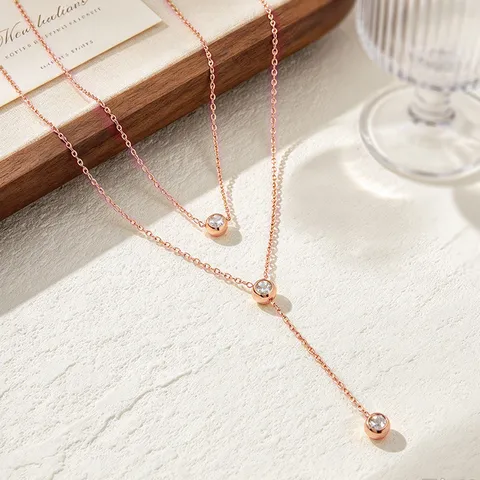 Collier en Y Superposé en Acier Titane Minimaliste pour Femme Élégante Chaîne de Clavicule Plaquée Or Rose Zirconium Bijoux