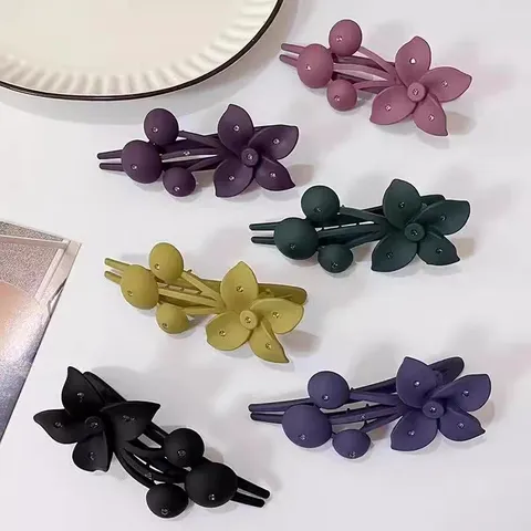 Matte Cherry Flower Hair Clip For Women Large Elegant Rhinestone Hair Claw High-End Non-Slip Accessory For Thick Hair Styling