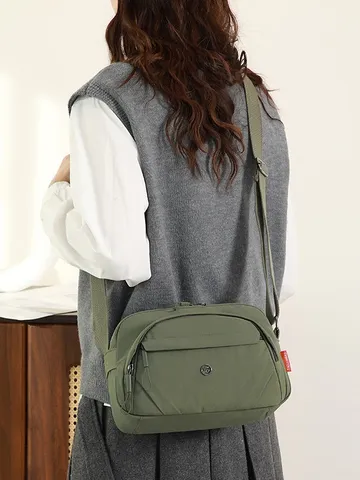 Women Nylon Crossbody Bag Lightweight Oxford Cloth Shoulder Bag For Mother Casual Commuter Satchel Purse Multiple Pockets Everyday Handbag