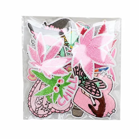 Fashion Girl Clothes Decoration Embroidery Patch Colorful Maple Leaf Patch DIY Iron On Embroidered Badge Applique