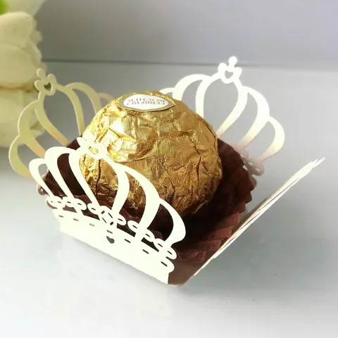 Europäische Hochzeit Hohle Krone Schokolade Papier Spitze Bonbonniere Party Dekoration Cupcake Wrapper Perlpaper Geschenkschachtel