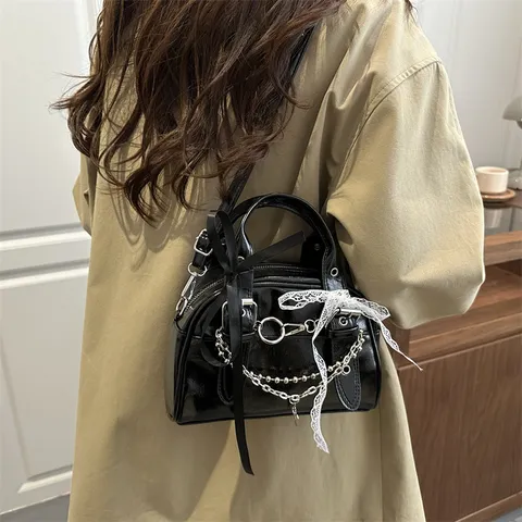 Mode Femmes PU Cuir Sac à Bandoulière Tendance Sac Aisselles Chaîne Métal Nœud Sac Casual Chic