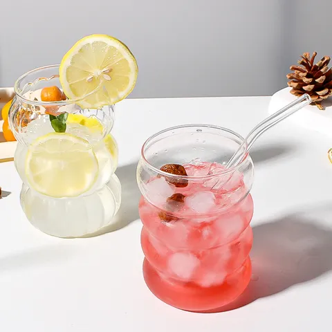 Tasse à Eau en Verre Borosilicaté Élevé Tumbler à Rayures Verticales Avec Paille et Couvercle en Bambou Verre Transparent pour la Maison