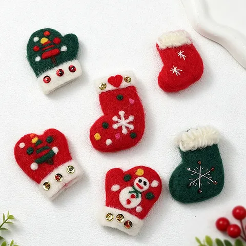 Christmas Wool Felt Glove DIY Hair Clip Brooch Accessories Cartoon Handmade Christmas Tree Decor Material