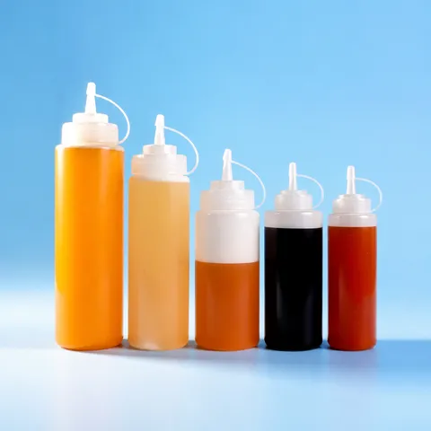 Transparent PE Plastic Squeeze Sauce Bottle With Nozzle Dust Cap Clear Graduated Condiment Dispenser For Salad Oil Honey Vinegar Ketchup Kitchen Tool