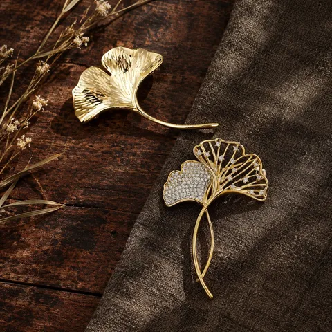 Broche de Hoja de Ginkgo Elegante para Mujer Lujo Ligero Aleación Con Incrustaciones de Strass Esmalte Perla Artificial Joyería