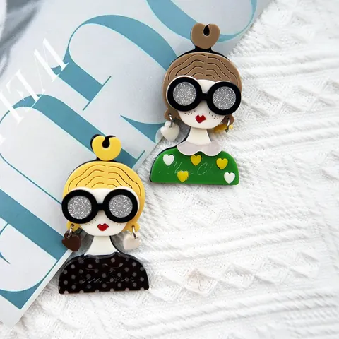 Cute Cartoon Girl Acrylic Brooch Sweet Style Fashion Lapel Pin Badge For Clothes Bags And Daily Accessories