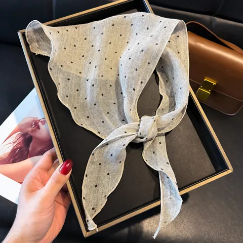 Gynaikeia Moda Linath Triantiko Kaskol Typoto Polka Dot Mantili Kefaliou Antiliaki Prostasia Zestama Laimou Kordela Mallion Gynaikeio Axesouar