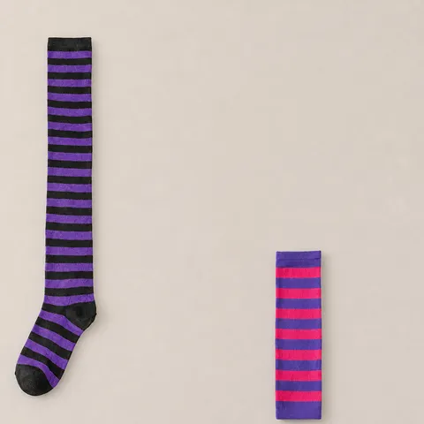 Women Over-the-Knee Striped Socks And Fingerless Gloves Set Polyester Knit Long Stockings Arm Warmers For Halloween Christmas Party