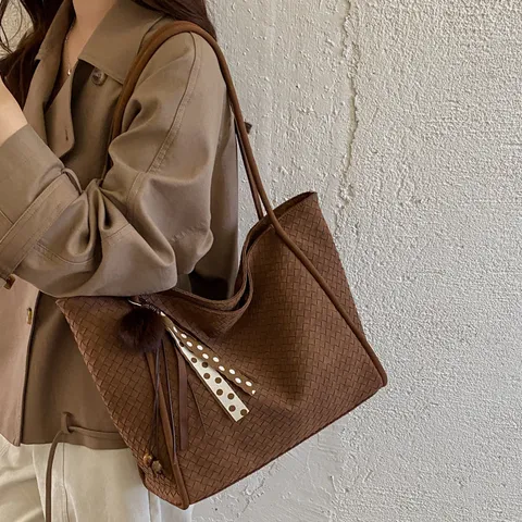 Bolso De Mano Tejido Retro Cuero PU Gran Capacidad Bolso De Hombro De Axila Para Mujer Bolso Tejido Casual Diario Con Adornos
