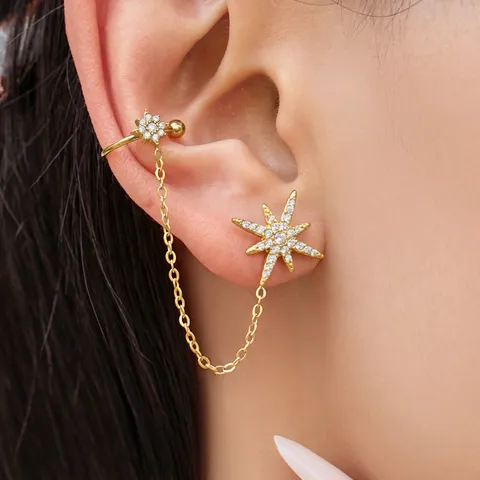 Lussuosi Orecchini a Bottone a Stella in Zirconia in Acciaio al Titanio Placcato Oro 18K Con Catena per Donna Polsino per Orecchio Integrato a Forma di C Gioielli