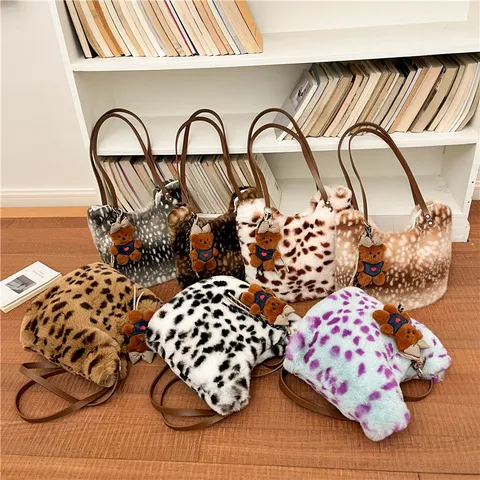 Women Large Capacity Faux Fur Tote Bag Leopard Spotted Plush Shoulder Bucket Bag With Bear Pendant Commuter Fashion Handbag