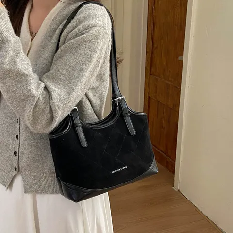 Women Casual Quilted Tote Bag Simple PU Leather Shoulder Bag For Commute Daily Large Capacity Handbag Large Capacity Shopper