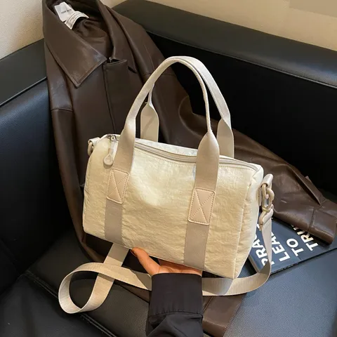 Dames Waterdicht Nylon Boston Tas Grote Capaciteit Cilindrische Handtas Minimalistisch Effen Kleur Schoudertas Voor Fitness Dagelijks Gebruik Reizen