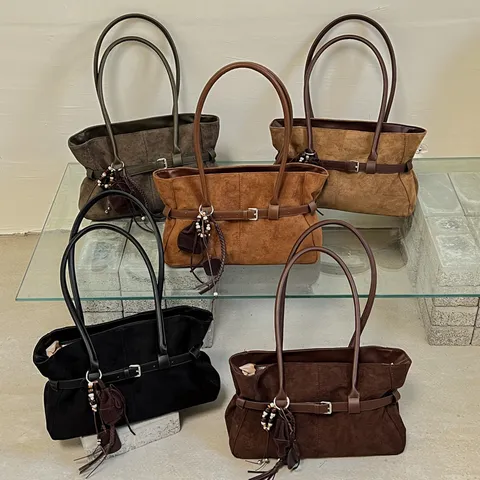 Dames Retro Grote Capaciteit Tote Bag Geplooid Wolk Handtas PU Leer Pendelaar Schoudertas Met Hanger