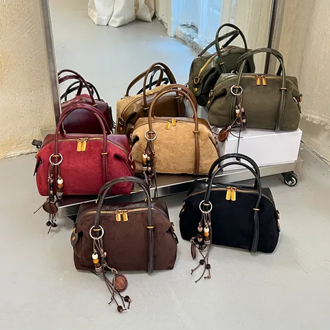 Dames Retro Suède Kussentas Vintage Mode Onderarmtas Effen Kleur Schoudertas Met Kwasten Hanger Woon-werkverkeer Handtas