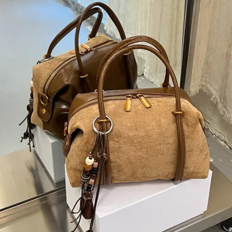 Dames Retro Suède Kussentas Vintage Mode Onderarmtas Effen Kleur Schoudertas Met Kwasten Hanger Woon-werkverkeer Handtas