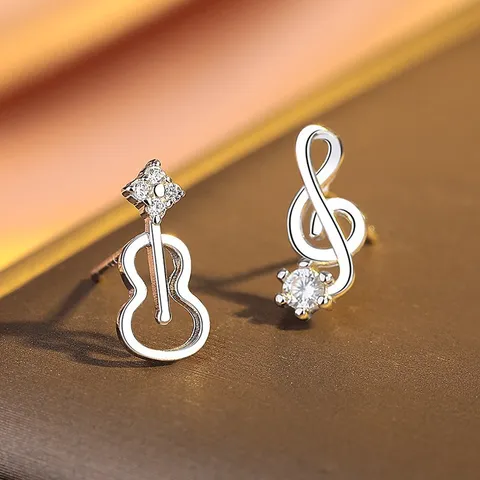 Boucles d'Oreilles Clous Asymétriques Guitare Note de Musique en Argent 999 pour Femmes Bijoux en Strass Plaqué Argent Cadeau Thème Musique