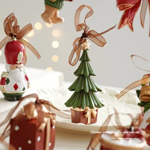 Adorno Colgante de Navidad de Resina Vintage Europeo Papá Noel Caballito de Madera Soldado Cascanueces Estatua de Animal Decoración