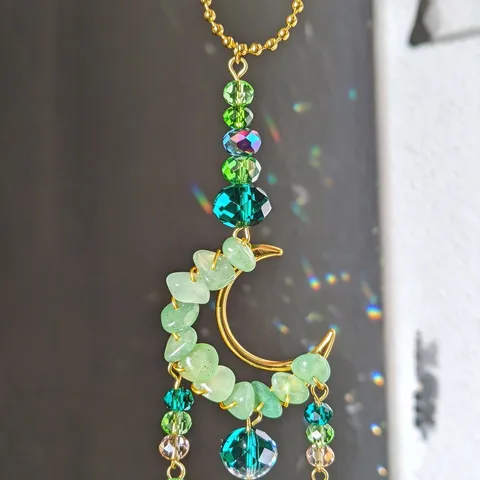 Acchiappasole in Cristallo di Avventurina Verde Naturale a Forma di Luna Pendente in Metallo e Vetro Decorazione per Specchietto Auto Casa