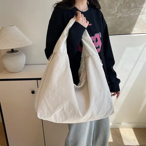Einfache Nylon Tragetasche Mit Großer Kapazität Für Damen Urban Minimalistische Umhängetasche Casual Hobo Unterarm Handtasche
