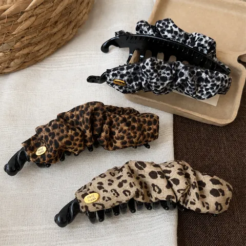 Korean Fashion Leopard Print Pleated Banana Clip Retro Fabric Covered Hair Claw Vertical Twist Clip Handmade Hair Accessory For Women