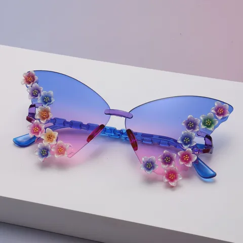 Rhinestone Butterfly Sunglasses For Women Rimless Gradient Candy Color Fashion Glasses With 3D Floral Decoration Y2K Eyewear