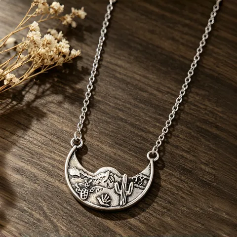 Collar con Colgante de Luna Creciente y Cactus en Relieve Estilo Western Aleación Plata Antigua Desierto Montaña Joyería Mujer