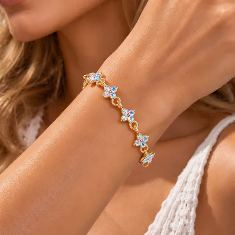 Sweet Gold Alloy Zirconia Four Leaf Clover Bracelet For Women Niche Design Adjustable Flower Charm Hand Chain Jewelry Gift