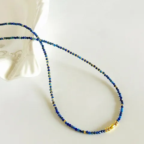 Collana di Perline in Lapislazzuli Naturale Ciondolo in Acciaio al Titanio da Donna Pietra Sfaccettata Girocollo a Strati Gioiello da Collo di Lusso