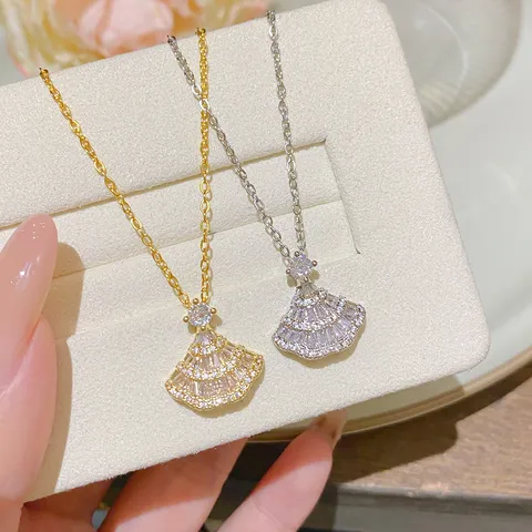 Sparkling Zirconia Fan Skirt Pendant Necklace For Women Stainless Steel Chain Copper Inlaid Zirconia Choker Necklace For Daily Wear