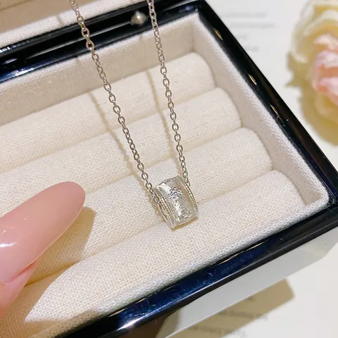 Collier Pendentif Étoile à Huit Branches Brossé Vintage Acier au Titane Cuivre Strass Chaîne de Clavicule pour Femmes Bijoux Français Simples